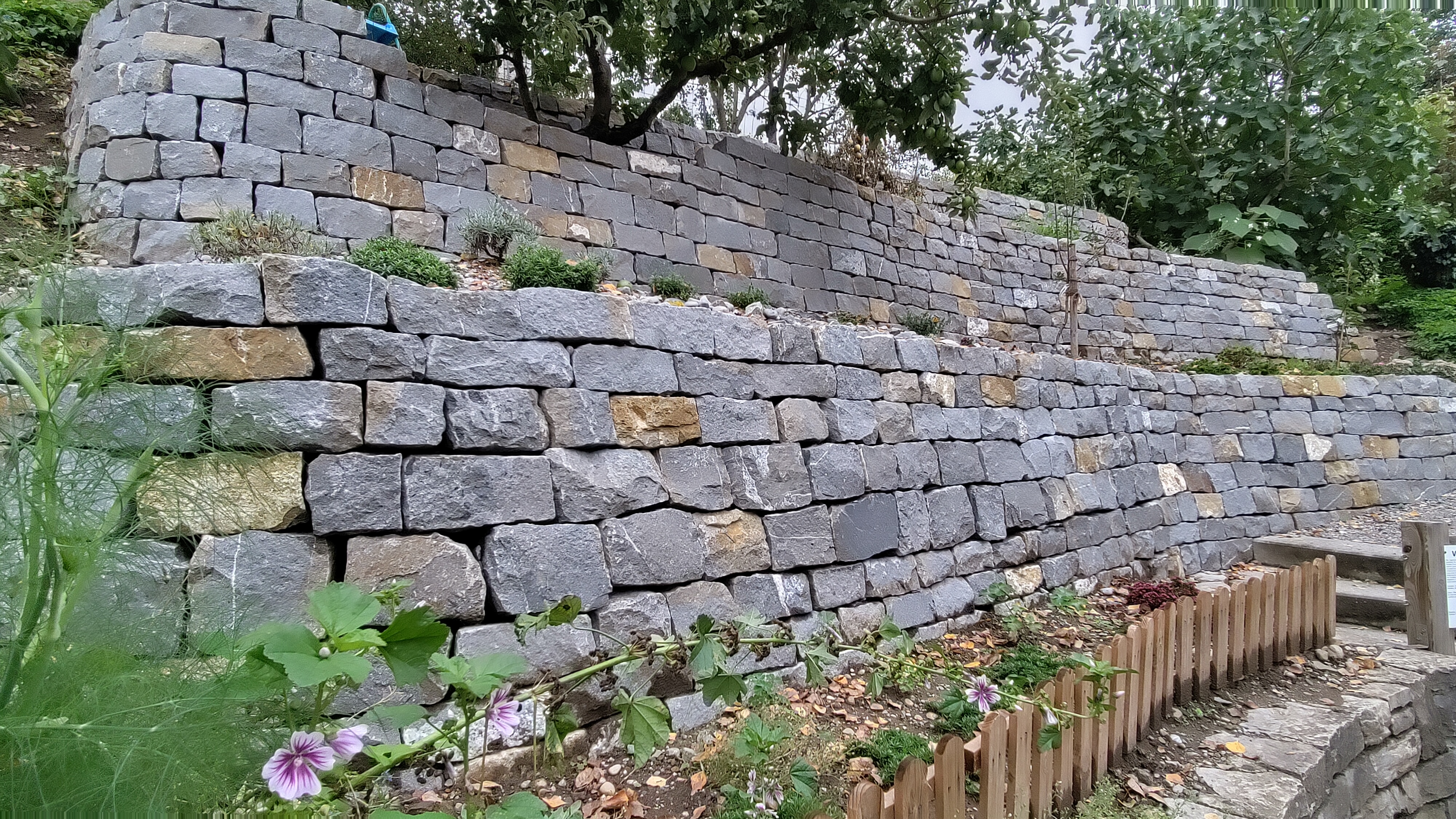 Naturnaher Gartenbau &ndash; Gartenbauschule H&uuml;nibach